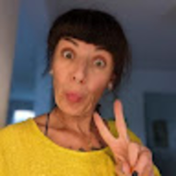 Profile Picture of Konstantlyedi Konstantinov (@konstantlye) on Poshmark