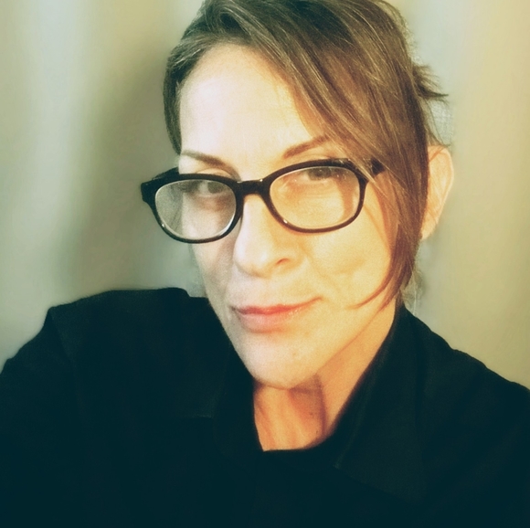 Profile Picture of Tamara Ayala (@tayala555) on Poshmark