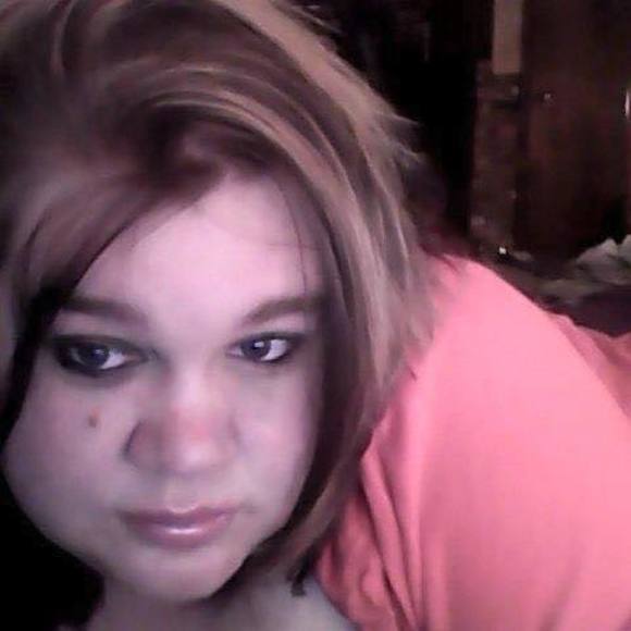 Profile Picture of Dawn Lampman (@kingboom) on Poshmark