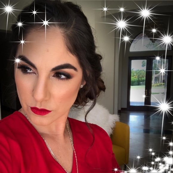 Profile Picture of Maria Viggiano (@mariazaffaroni) on Poshmark