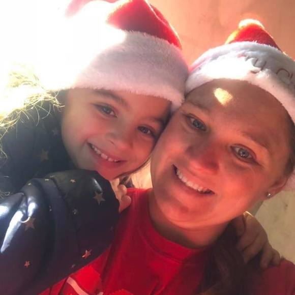 Profile Picture of Shannon Farrell (@sfarrell1084) on Poshmark