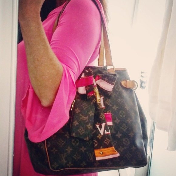 Profile Picture of Bonnie Pellage (@bonbon97) on Poshmark