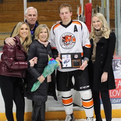 Profile Picture of Jon Colley (@Collzey21) on Twitter