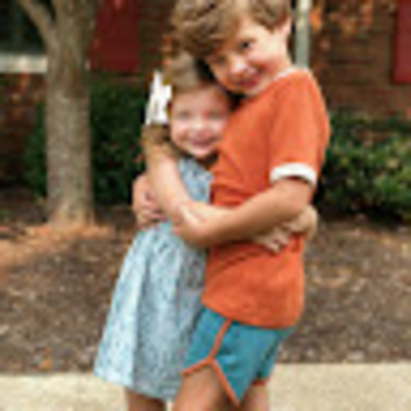 Profile Picture of Kim Mims (@mommymims) on Poshmark