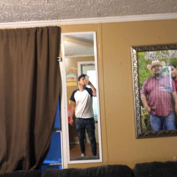 Profile Picture of Ivan Gaspar (@oimosci) on Poshmark