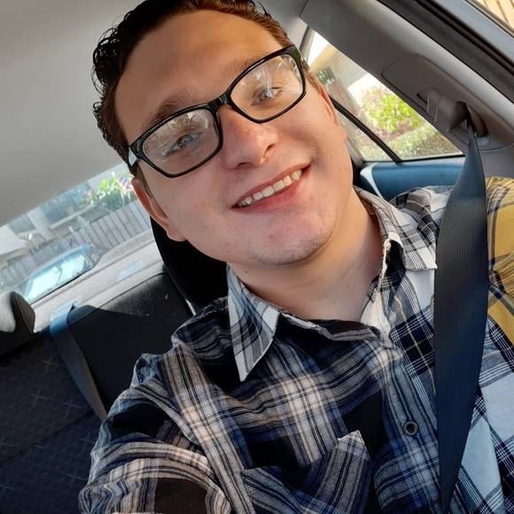 Profile Picture of Timothy Lynch (@timothy789) on Poshmark
