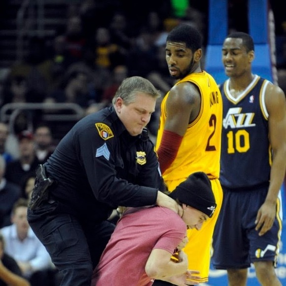 Profile Picture of Frank Phillips (@frankiejayyy15) on Poshmark