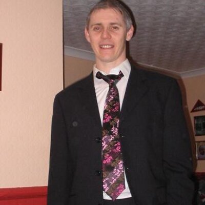 Profile Picture of Chris Llewellyn (@Chris_llew) on Twitter