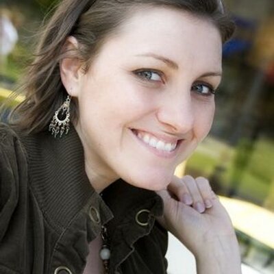 Profile Picture of Kimlowery (@kimlowery) on Twitter