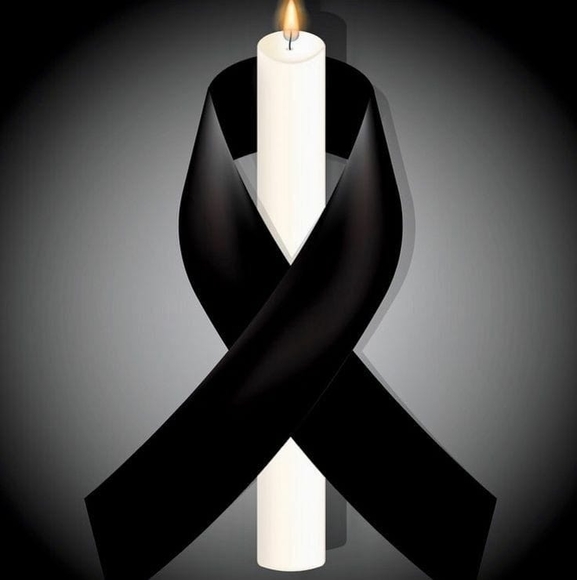 Profile Picture of Eloisa Canizalez (@eloisa21) on Poshmark