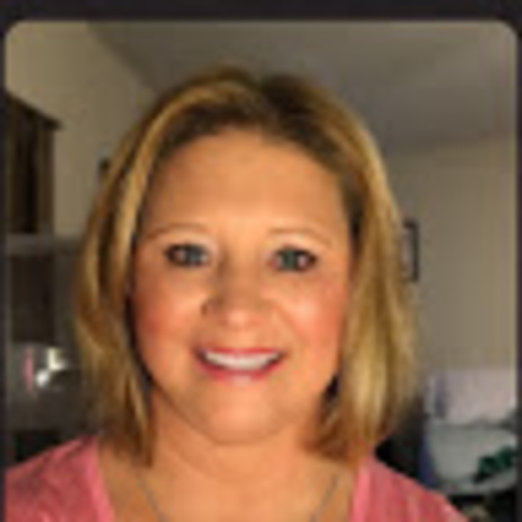 Profile Picture of Mary Revis (@nanarevis06) on Poshmark