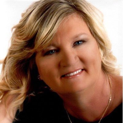 Profile Picture of Vickie Dupree (@vdupree1992) on Twitter