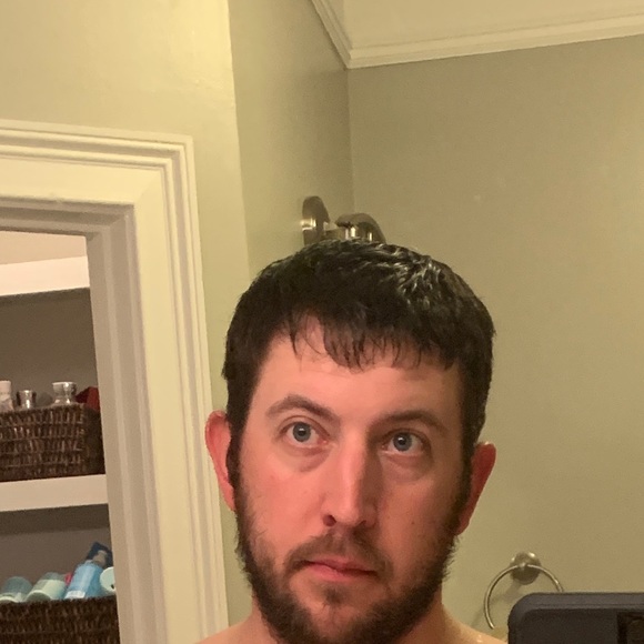 Profile Picture of Andrew Glass (@aglass25) on Poshmark