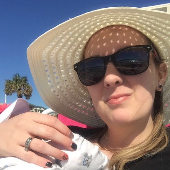 Profile Picture of Allison Kirby (@alliemarie_k) on Poshmark