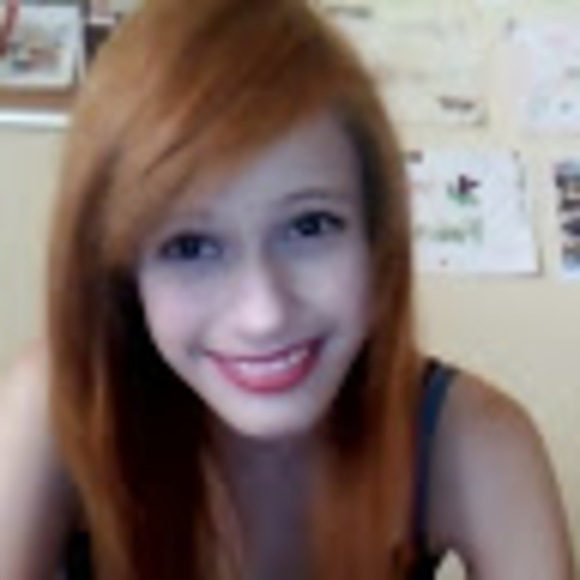 Profile Picture of Kimi Cheatham (@kimicheatham) on Poshmark