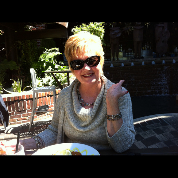 Profile Picture of Paula Timoney (@doctorpmt) on Poshmark