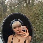 Profile Picture of Lucy Holt (@yehitsawig) on Instagram