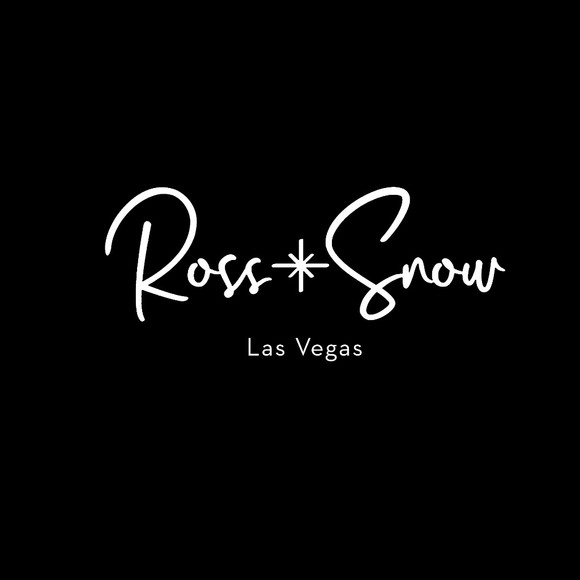 Profile Picture of Ross and snow Snow (@rossandsnow) on Poshmark