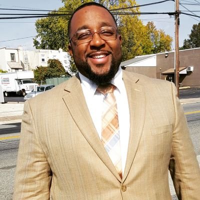 Profile Picture of Malcolm Yates (@illustrate53) on Twitter