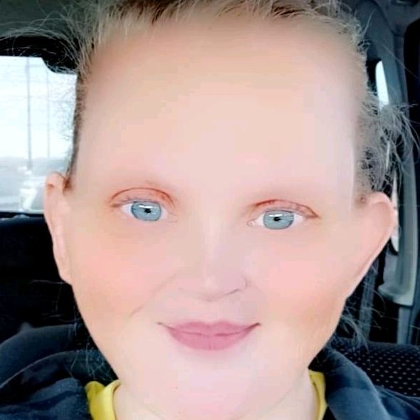 Profile Picture of April (@aprilhassett4) on Tiktok