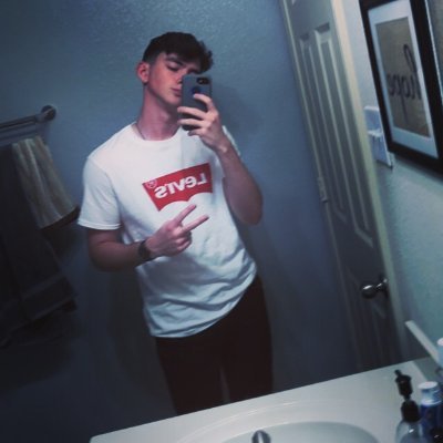Profile Picture of Travis Schweitzer (@TravisSchweitz5) on Twitter
