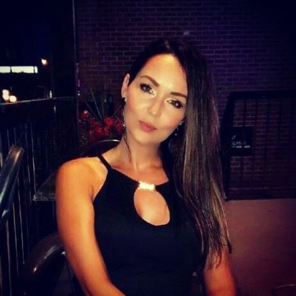 Profile Picture of Krista Steele (@kkielbusiewicz) on Poshmark