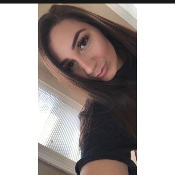 Profile Picture of Fran Schiavitti (@francescams) on Poshmark