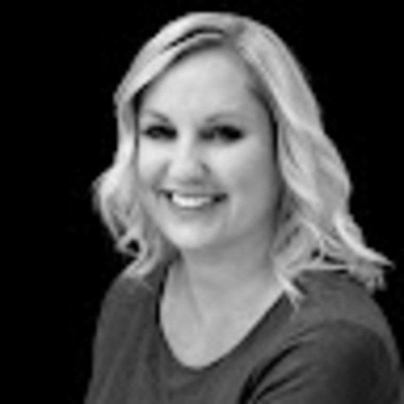 Profile Picture of Janette Murray (@janettem429) on Poshmark