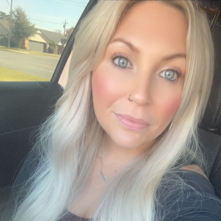 Profile Picture of   Meagan B (@meaganrbarry)... (@meaganrbarry) on Tiktok