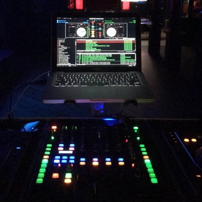 Profile Picture of Chris Loader (@djcrazychris860) on Twitter