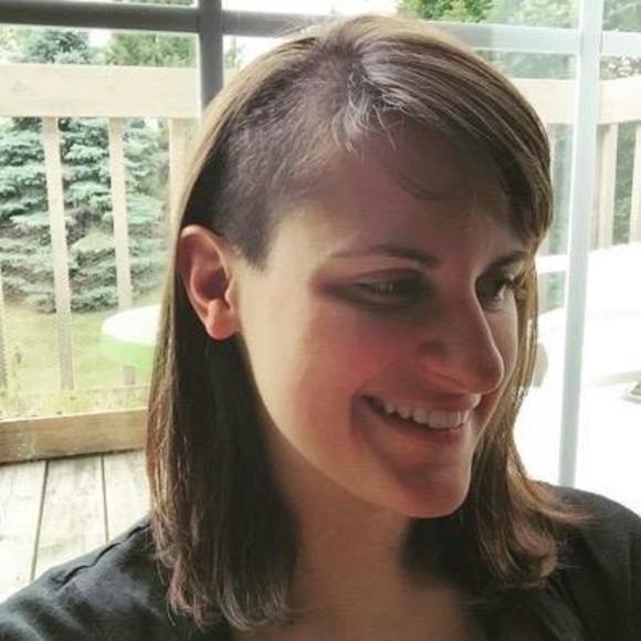 Profile Picture of Crystal Coenen (@coenencr) on Poshmark