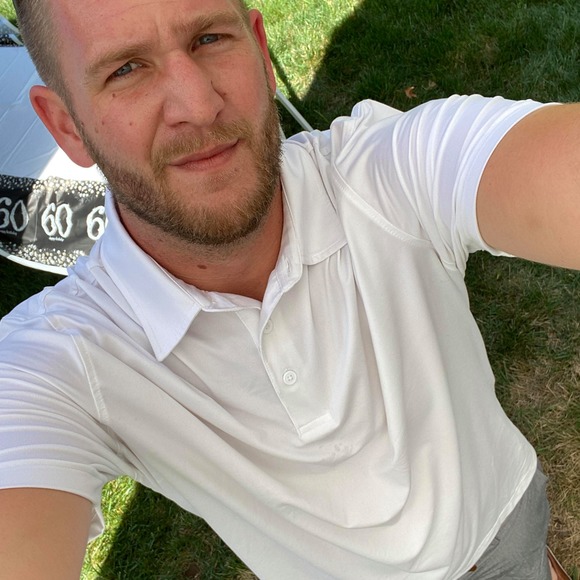 Profile Picture of Camron Gray (@camrong666) on Poshmark