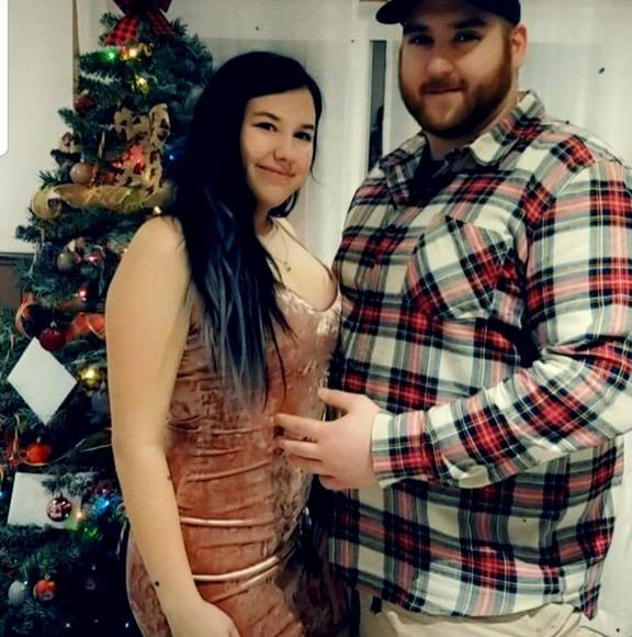 Noemie Aylwin - Poshmark Profile Picture of Noemie Aylwin (@noemieaylwin) on Poshmark