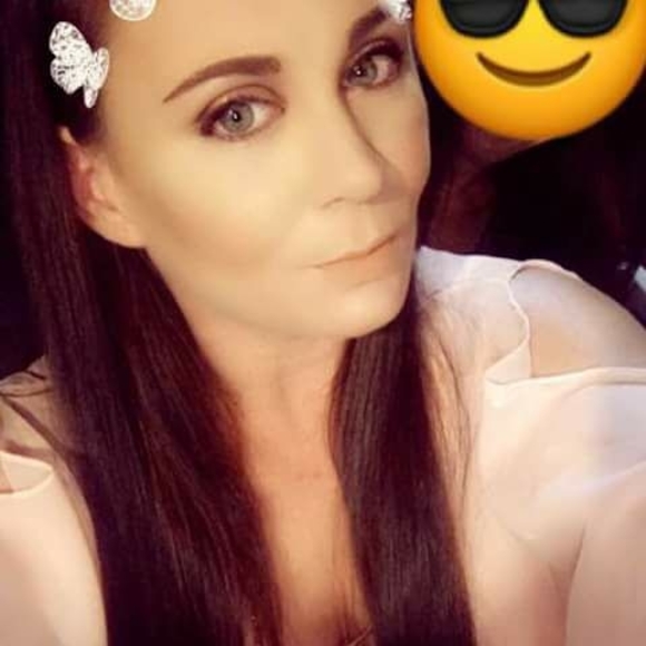 Profile Picture of Suzette Kuszewski (@s_kuszewski) on Poshmark