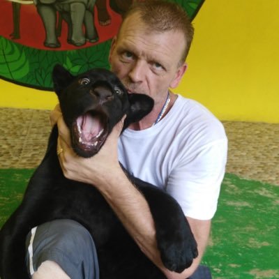 Profile Picture of David Crosley (@crazcroz) on Twitter