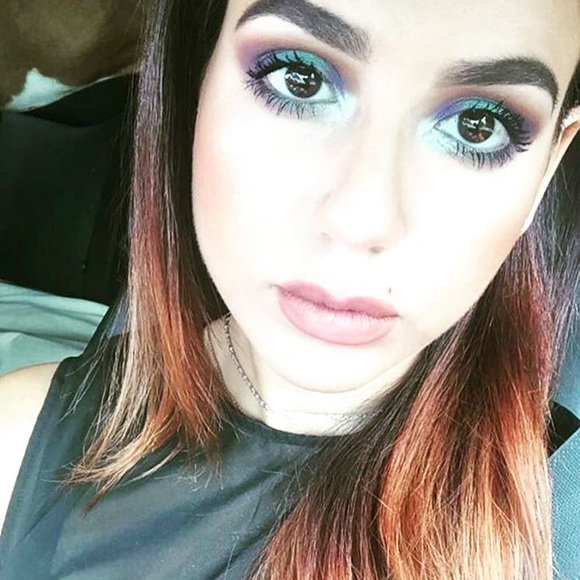 Profile Picture of Melissa Lowndes (@mlowndes) on Poshmark