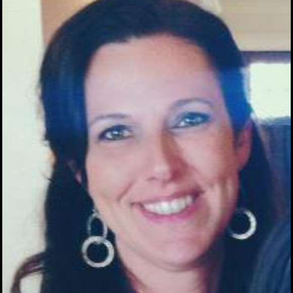 Profile Picture of Christy Werneth (@christygw73) on Poshmark