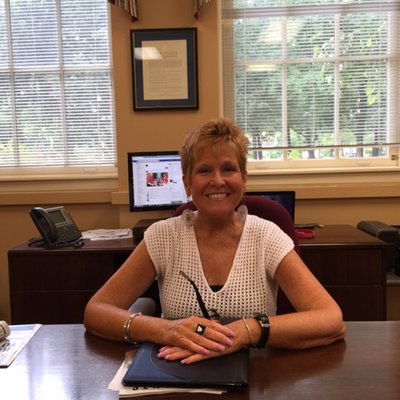 Profile Picture of Jackie Collier (@jackiecollier80) on Twitter