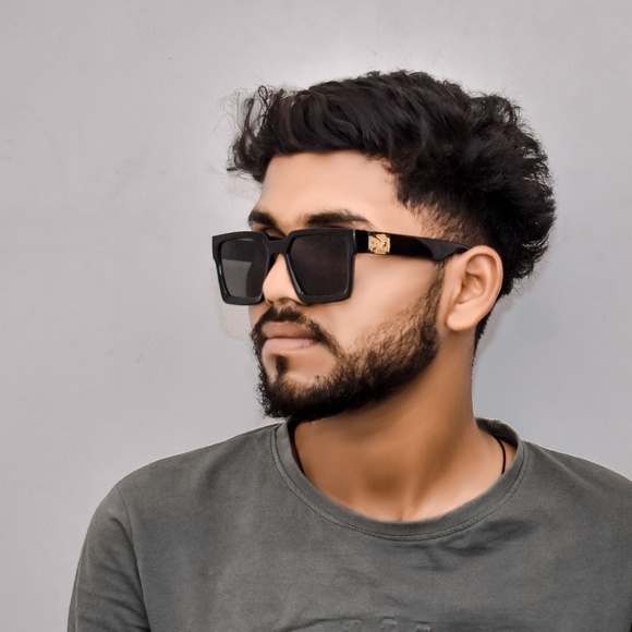 Profile Picture of Deepak Verma (@deepak_v) on Poshmark