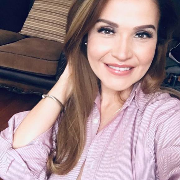 Profile Picture of Julie Dominguez (@julie26feb) on Poshmark