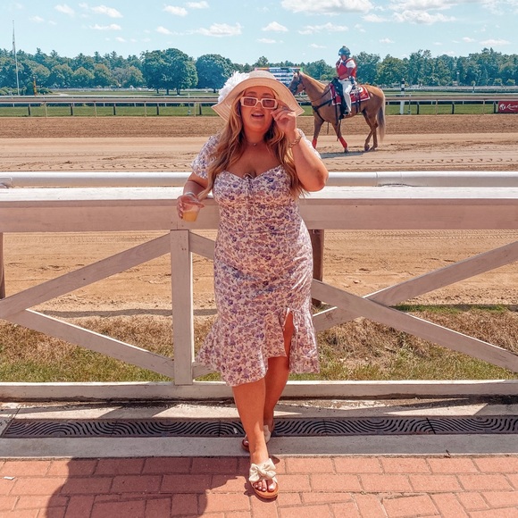 Profile Picture of Allie Trenkle (@allietrenkle) on Poshmark