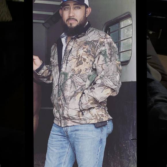 Profile Picture of Jose Sandobal (@josesandobal) on Poshmark