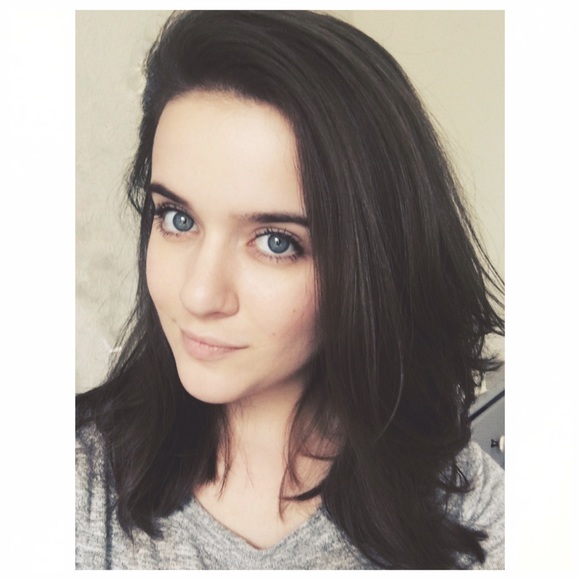Profile Picture of Katie Krafft (@katherinekrafft) on Poshmark