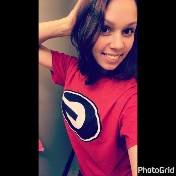 Profile Picture of Ariel Galvez (@isaacsmommy0204) on Poshmark