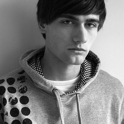 Profile Picture of Chet Thompson (@MuzzleYourCat) on Twitter