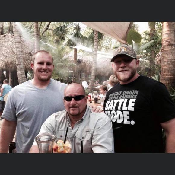 Profile Picture of Nic Padrick (@padrick53) on Poshmark