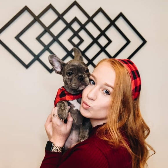Profile Picture of Devyn Johnson (@devynjo) on Poshmark