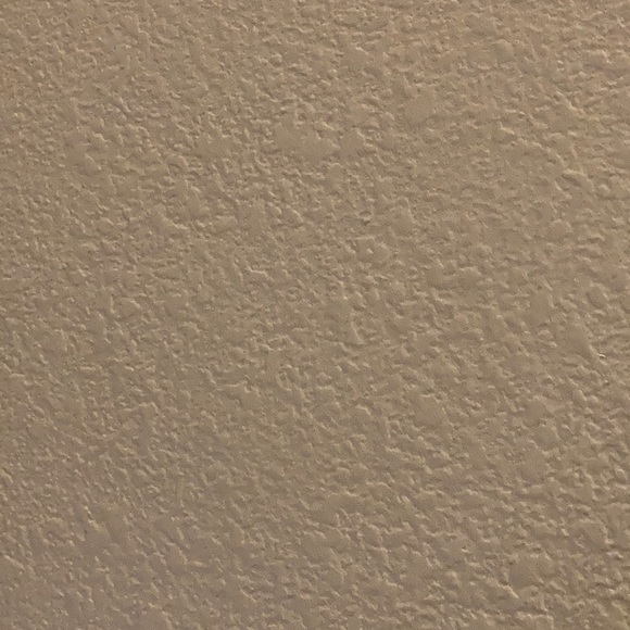 Profile Picture of Evelina Istvanfi (@eveliiin006) on Poshmark