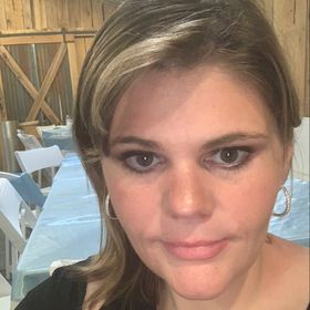 Profile Picture of Annie Obrien (@annieneaves) on Pinterest