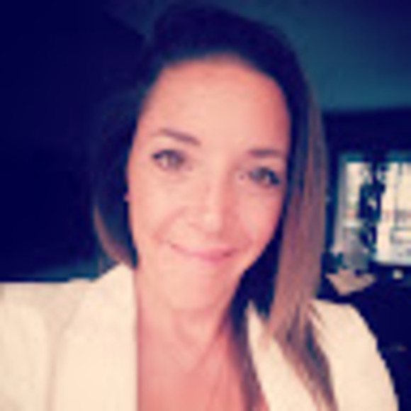 Julie Perron - Poshmark Profile Picture of Julie Perron (@julieperron21) on Poshmark